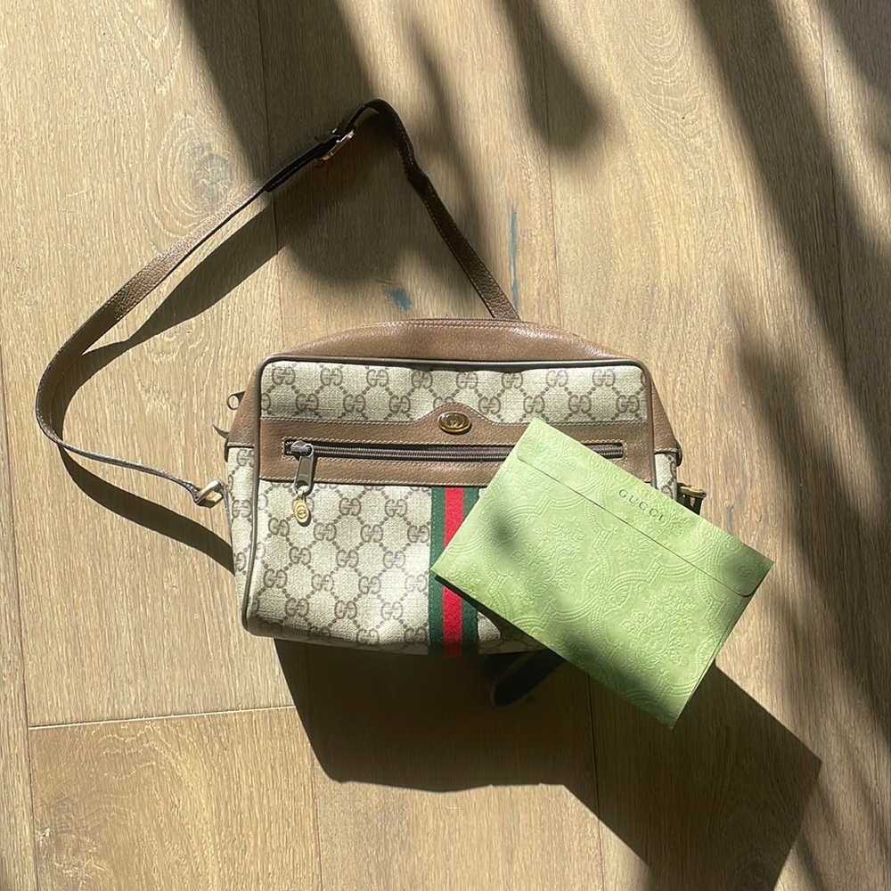 GUCCI- 100% authentic Ophidia GG Supreme mini bag ( cross body )